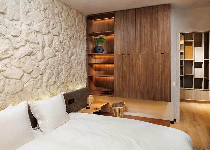 Stejeris Nature-Inspired Luxury Apartment Daire *